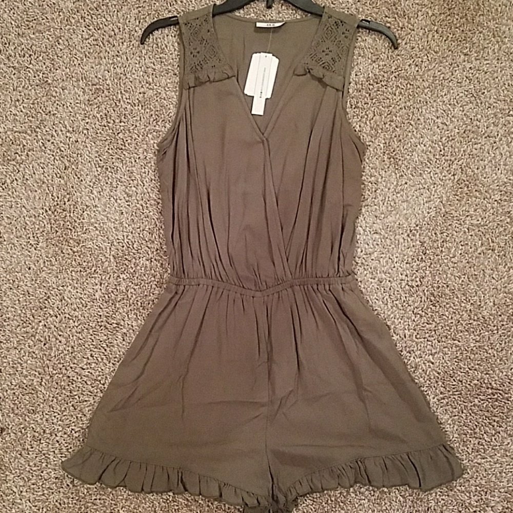 Joe B OnePeice size Medium
